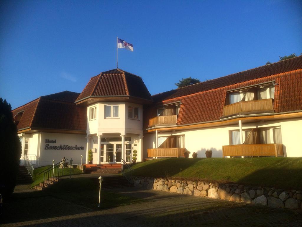 Hotel Garni Seeschloesschen Kölpinsee Exterior foto